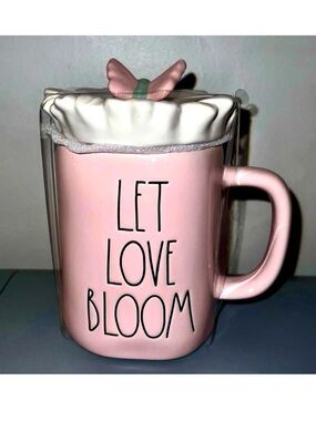 NWT Rae Dunn Gorgeous Let Love Bloom Butterfly Daisy with Topper Lid Pink Mug